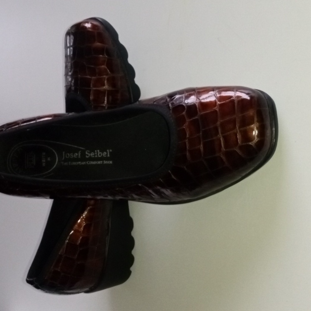 Joseph Seibel Airped Shoes in size 39